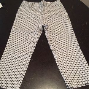 Patterned mid-rise Capri